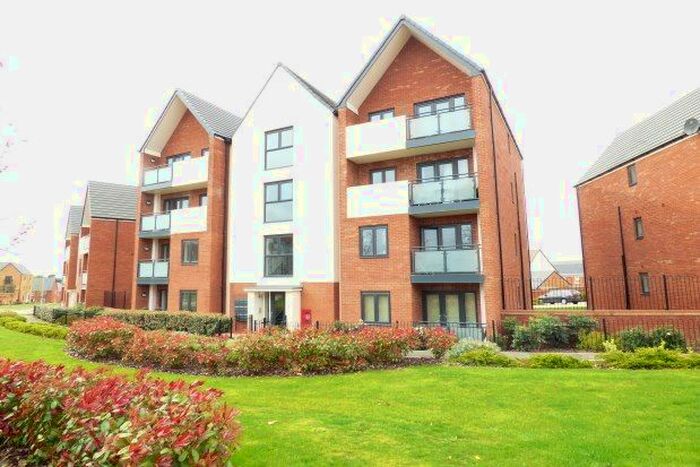 2 Bedroom Flat To Rent In Fairfields, Milton Keynes, MK11
