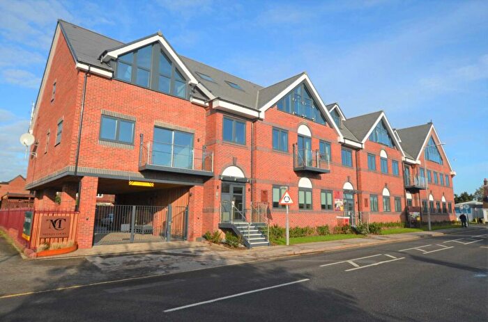 2 Bedroom Apartment For Sale In Woodside Road, Amersham, HP6