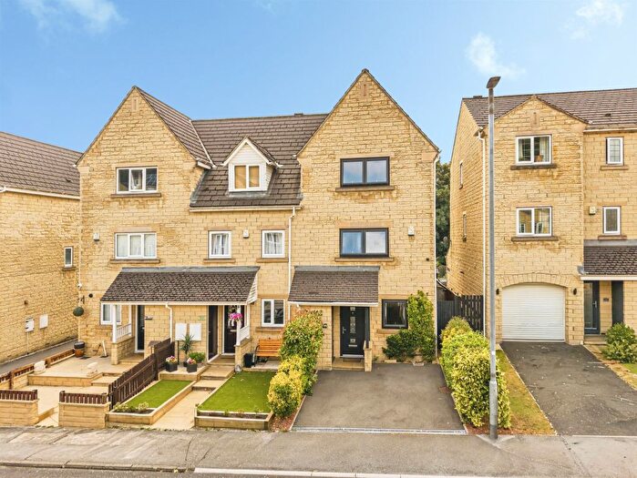 3 Bedroom Property For Sale In Prospect Road, Longwood, Huddersfield, HD3