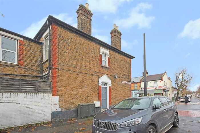 2 Bedroom Flat To Rent In Green Street, London, E7