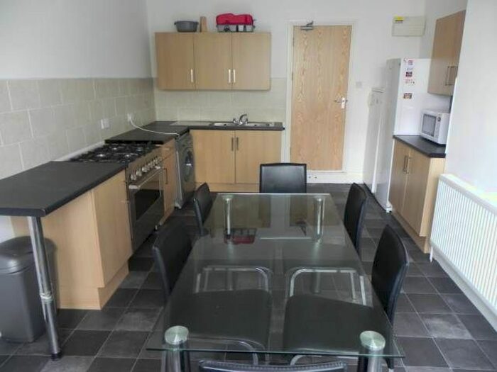 6 Bedroom Property To Rent In Hawthorne Avenue, Uplands, Swansea, SA2