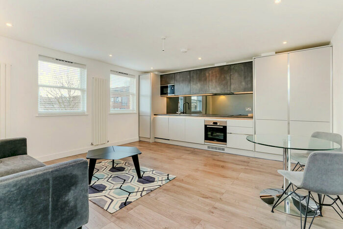 1 Bedroom Apartment To Rent In Karam Court, Commercial Road, Whitechapel, London, E1