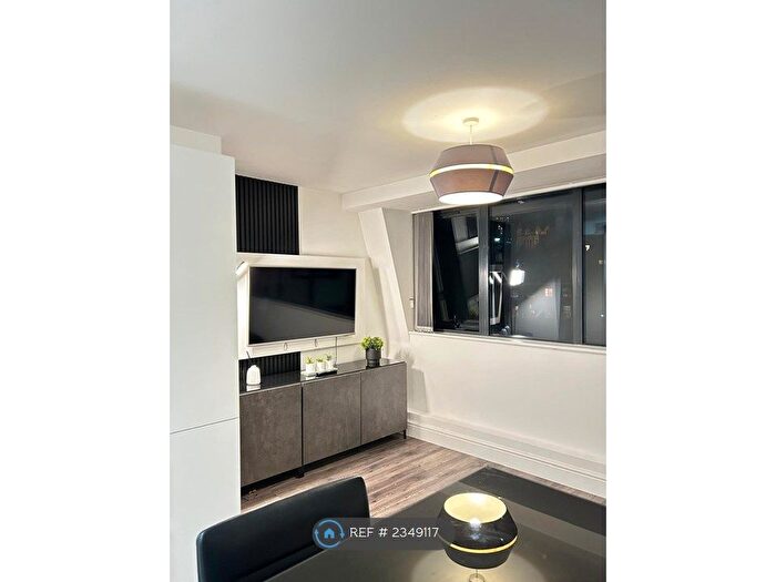 2 Bedroom Flat To Rent In Queens House, Sheffield, S1