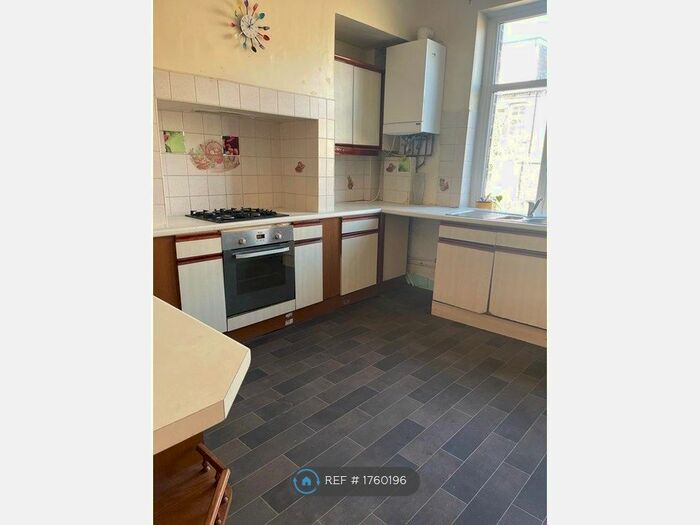 2 Bedroom Terraced House To Rent In Deneside Terrace, Bradford, BD5