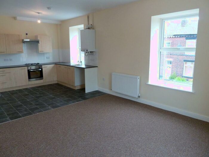 3 Bedroom Duplex To Rent In Canute Street, Radcliffe, Manchester, M26