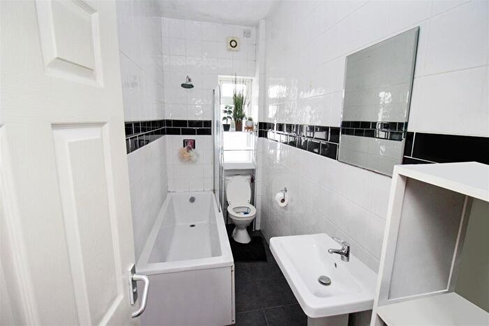 1 Bedroom Flat To Rent In Meteor Road, Westcliff-On-Sea, SS0