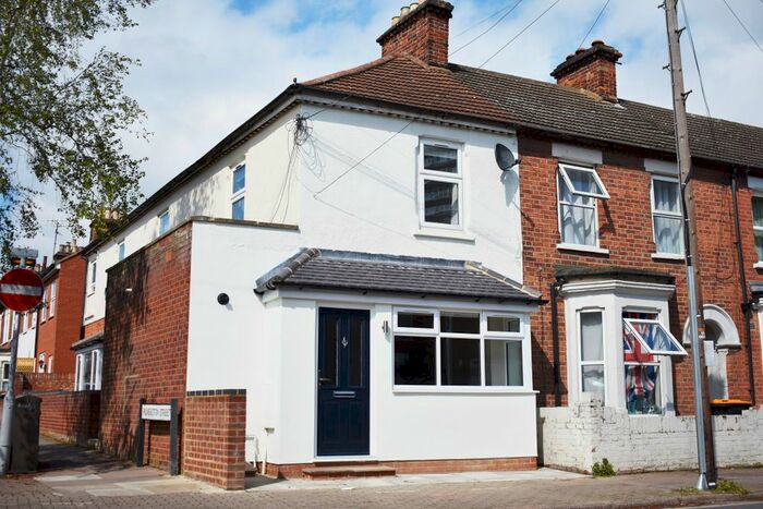 1 Bedroom Flat To Rent In Park Road West, Bedford, MK41