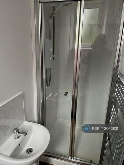 1 Bedroom Flat To Rent In Salisbury Street, Kirkcaldy, KY2