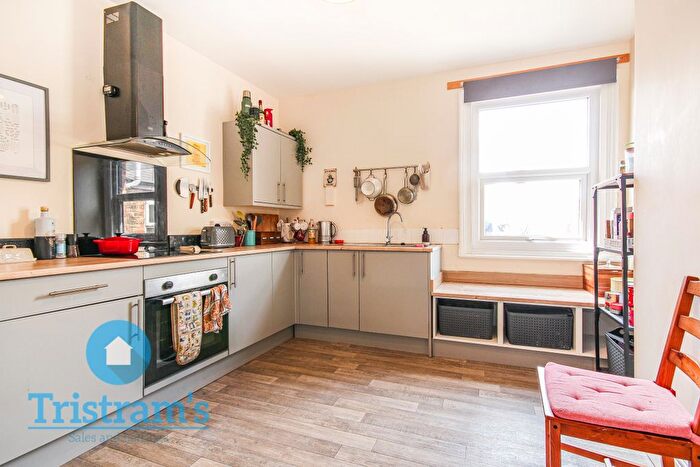 2 Bedroom Flat To Rent In Market Place, Long Eaton, NG10