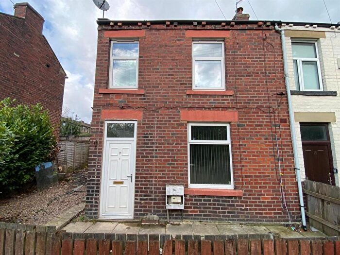 2 Bedroom End Of Terrace House For Sale In Brick Row, Wyke, Bradford, BD12