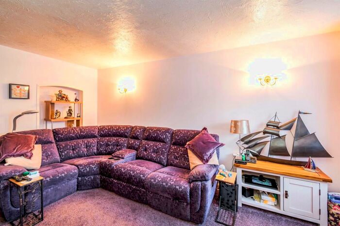 2 Bedroom Semi-Detached House For Sale In Monnow Gardens, West End, Southampton SO18