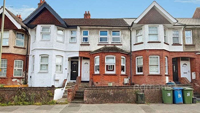 3 Bedroom Terraced House For Sale In Ash Road, Aldershot, Hampshire, GU12