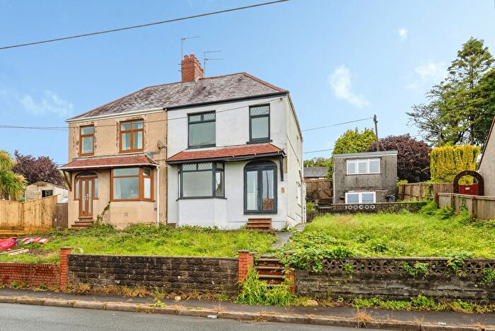 3 Bedroom Semi-Detached House For Sale In Carmarthen Road, Fforest, Pontarddulais, Swansea, SA4