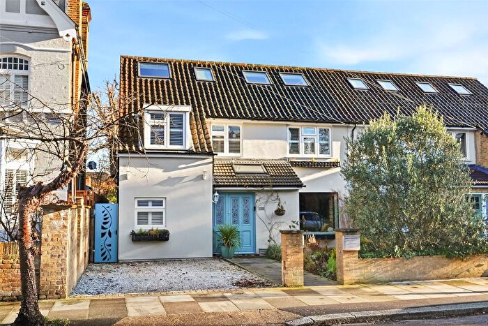 5 Bedroom Semi-Detached House For Sale In Oxford Road, Teddington, TW11