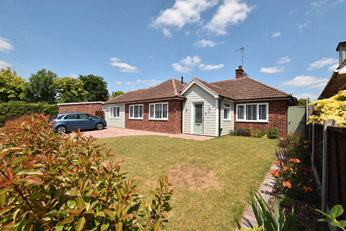 4 Bedroom Detached Bungalow For Sale In The Commons, Colchester, CO3