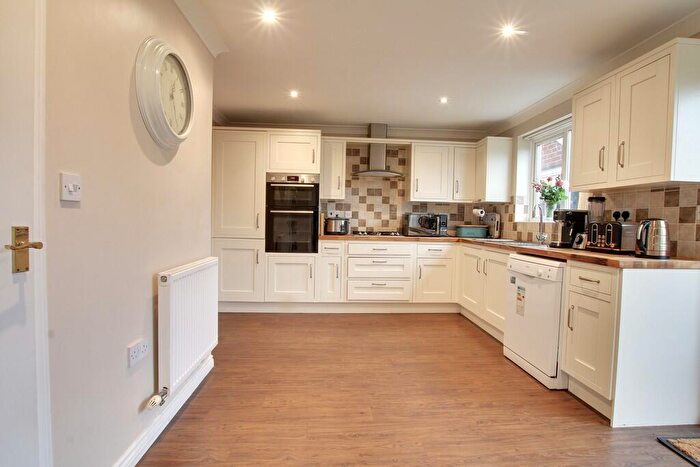 5 Bedroom Detached House For Sale In Farriers Gate, Chatteris, PE16