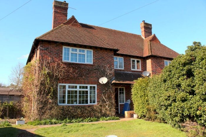 3 Bedroom Semi-Detached House To Rent In Hambledon Road, Godalming, Surrey, GU8