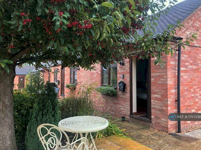 Studio To Rent In Gatehouse Lodges, Cadeby, Market Bosworth, Nuneaton, CV13