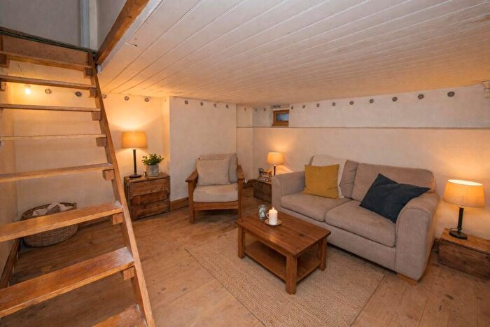 2 Bedroom Terraced House For Sale In Wincheap, Canterbury, CT1