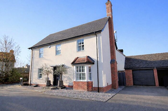 4 Bedroom Detached House For Sale In Larch Rise, Silsoe, Bedford, MK45