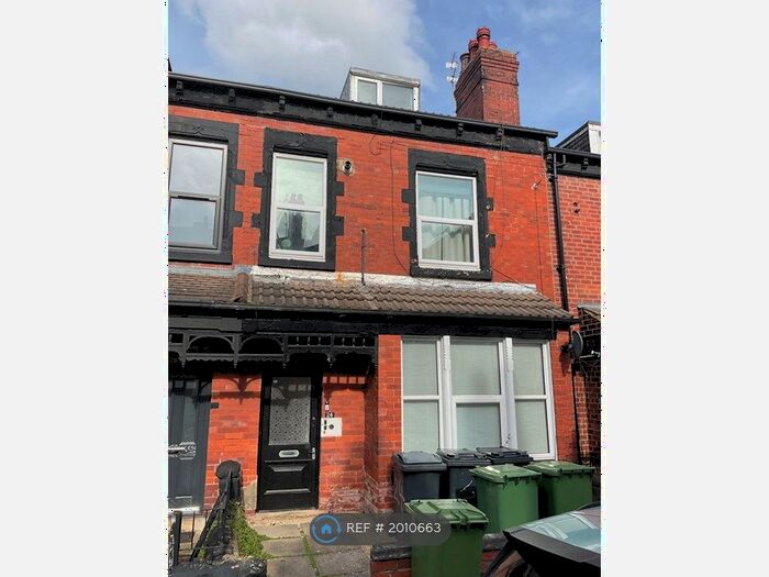1 Bedroom Flat To Rent In Roman Place, Leeds, LS8