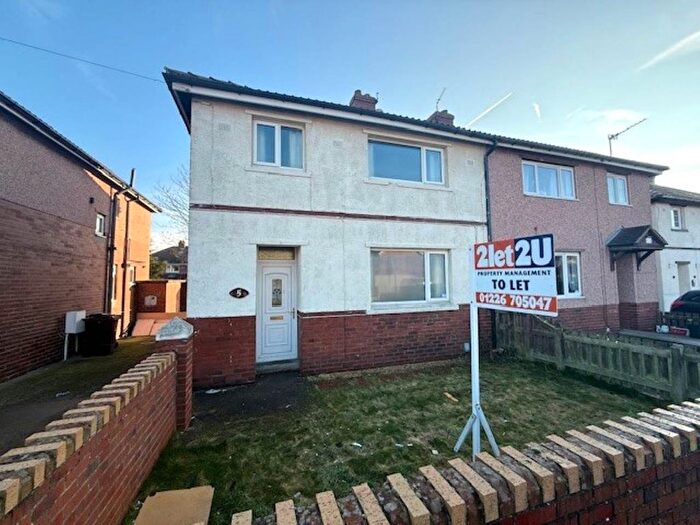 3 Bedroom Semi-Detached House To Rent In Brookhill Road, Kexborough, Barnsley, S75