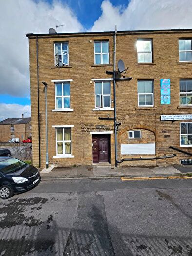 1 Bedroom Flat To Rent In Wainman Street, Shipley, BD17