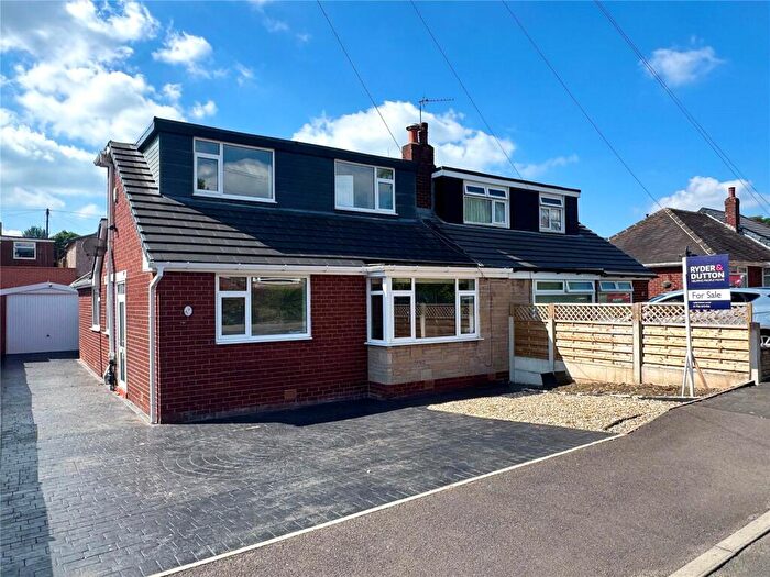 4 Bedroom Bungalow For Sale In Cotswold Avenue, High Crompton, Shaw, Oldham, OL2