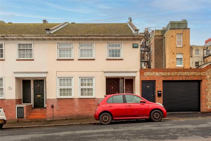3 Bedroom Terraced House To Rent In Bristol Gardens, Brighton, East Sussex, BN2