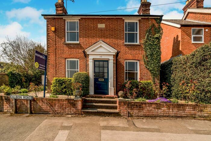 3 Bedroom Detached House To Rent In Albion Road, Chalfont St Giles, HP8