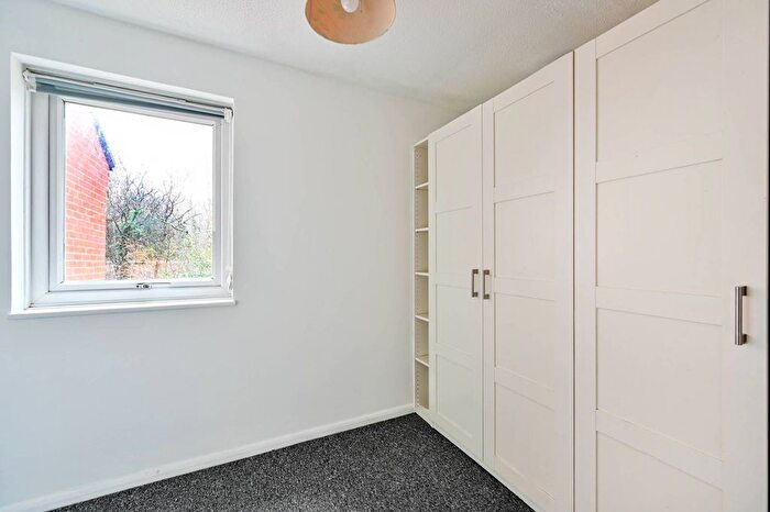 2 Bedroom Property To Rent In Hedgerley Court, Goldsworth Park, Woking, GU21