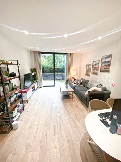 2 Bedroom Flat To Rent In Neroli House, Piazza Walk, London, E1
