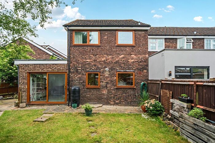 3 Bedroom End Of Terrace House For Sale In Queenswood Road, Sidcup, DA15