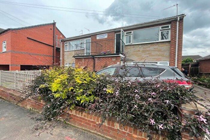 2 Bedroom Maisonette To Rent In Doveridge Road, Nottingham, NG4