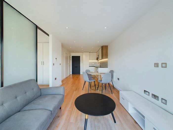 1 Bedroom Studio To Rent In East Drive, Colindale, – Studio Flat, NW9