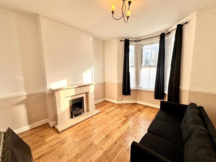 1 Bedroom Flat To Rent In Gosterwood Street, SE8