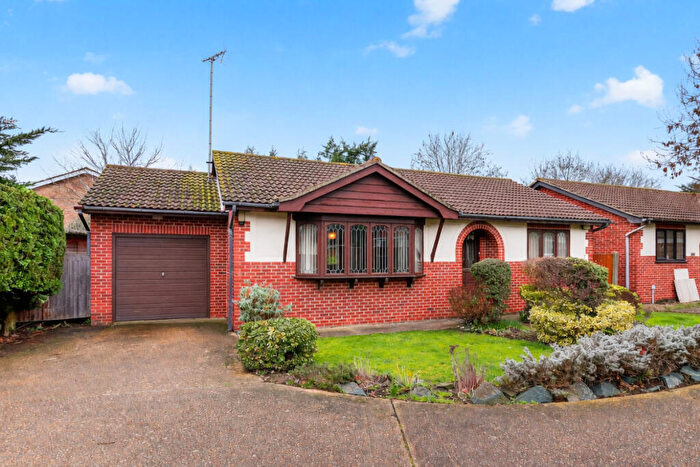 2 Bedroom Detached Bungalow For Sale In High Road, South Benfleet, SS7