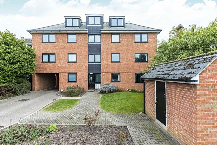 2 Bedroom Flat To Rent In Galsworthy Road, Norbiton, Kingston Upon Thames, KT2