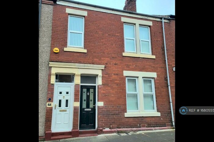 2 Bedroom Flat To Rent In Chirton West View, North Shields, NE29