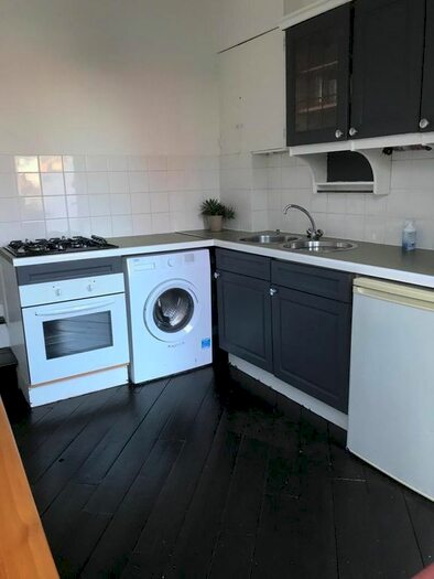 Studio To Rent In Princess Way, Southfields, SW19