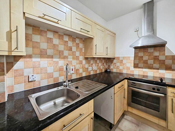 1 Bedroom Flat To Rent In Manilla Road, Southend On Sea, SS1