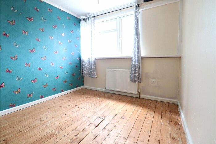 3 Bedroom End Of Terrace House For Sale In Admirals Way, Daventry, Northamptonshire, NN11