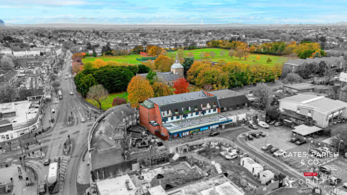 2 Bedroom Flat For Sale In St. Marys Lane, Upminster, RM14