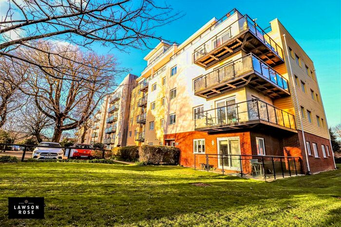 2 Bedroom Flat To Rent In Gisors Road, Southsea, PO4