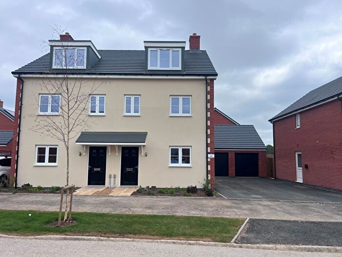3 Bedroom Semi-Detached House To Rent In Wootton Grange Way, South Wootton, King's Lynn, PE30