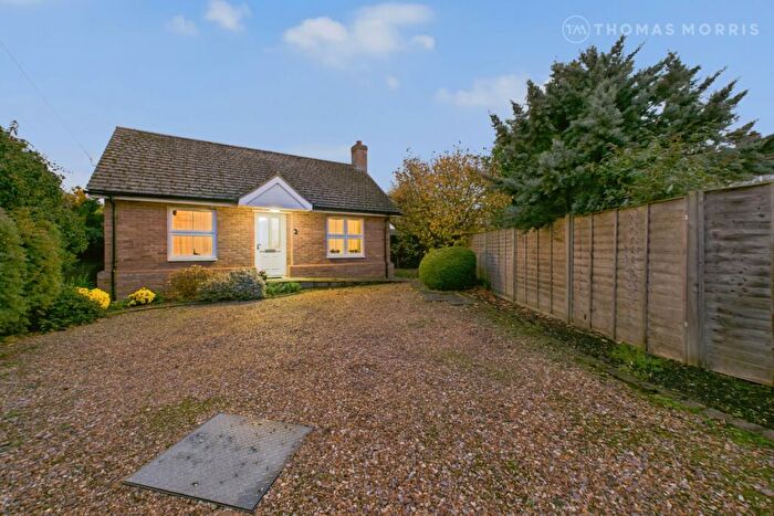 2 Bedroom Bungalow To Rent In B Ickwell Road, Northill, Beds, SG18