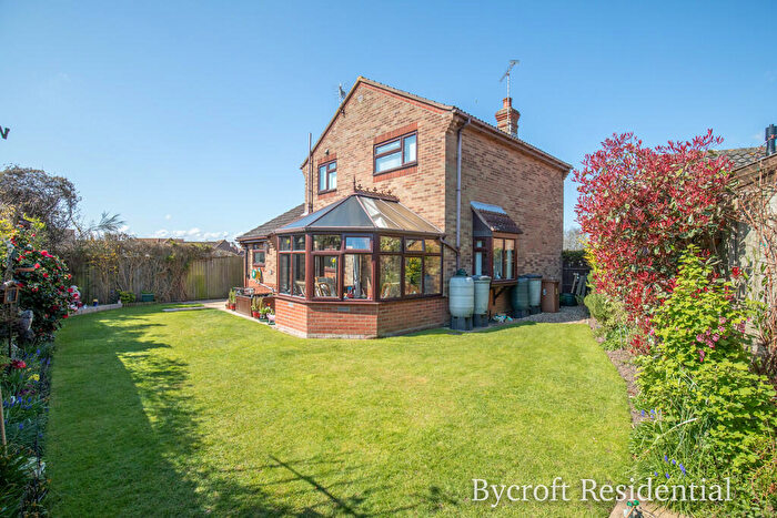 3 Bedroom Detached House For Sale In Pedlars Croft, Hemsby, NR29