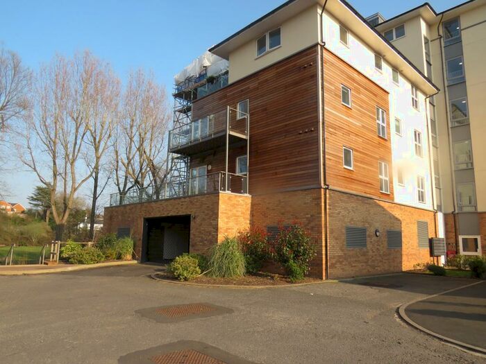 2 Bedroom Apartment To Rent In Kingfisher Close, Warwick, CV34