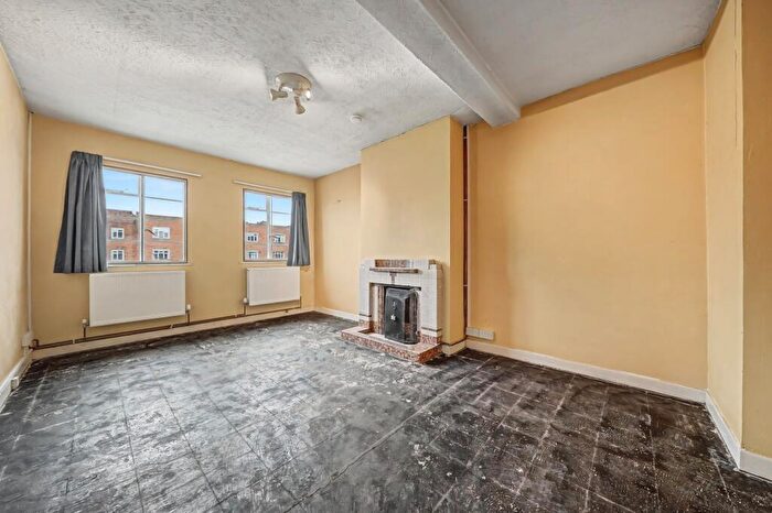 1 Bedroom Flat For Sale In Stroud Green Road, N4