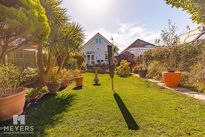 3 Bedroom Detached Bungalow For Sale In Townsville Road, Bournemouth, BH9